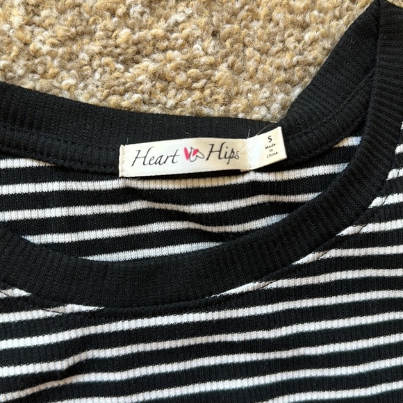 Juniors Shirt Size Small black and white stripe NWT - Picture 4 of 9